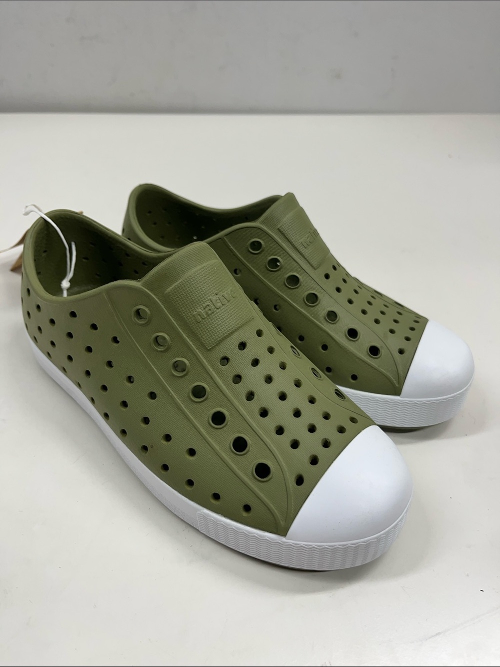 NWT Native Jefferson Slip-On Perforated Sneaker in Lguana Green/White Size C 12